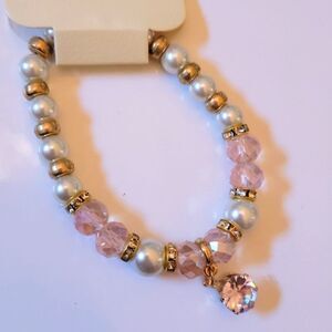 Cute braclet with hanging diamond NWT💟🤍